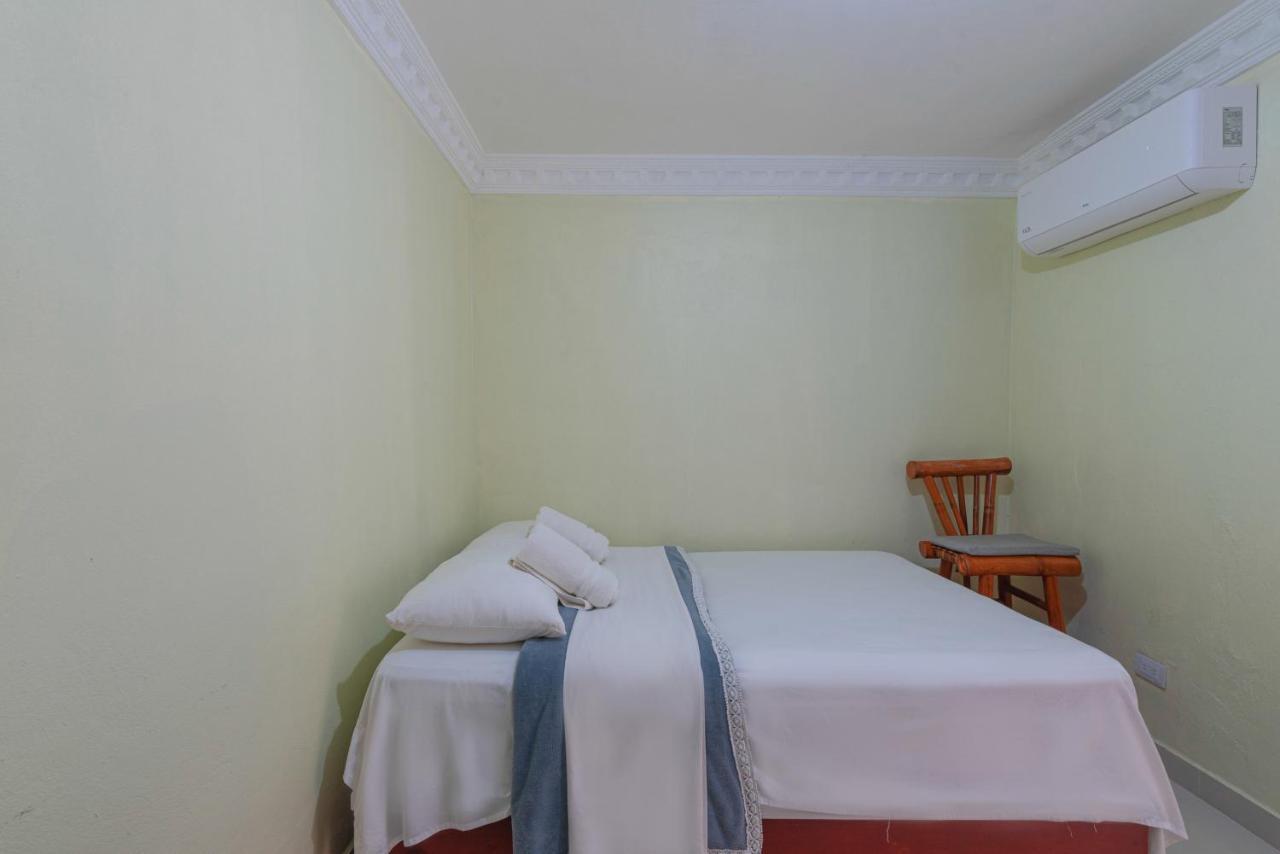 Bnb Tropical Island Aparthotel - Corales Del Sur - Santo Domingo Este Exterior photo